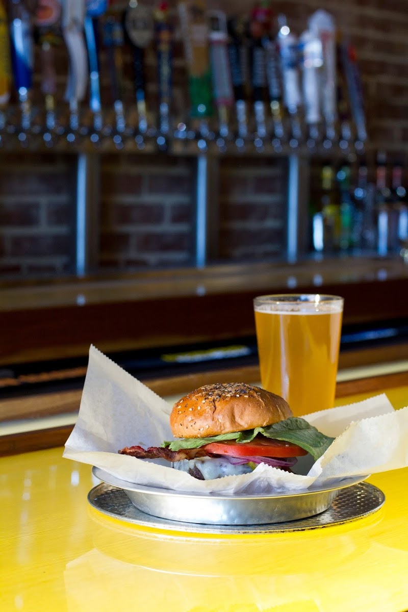 Mary Jane Burgers & Brew-3